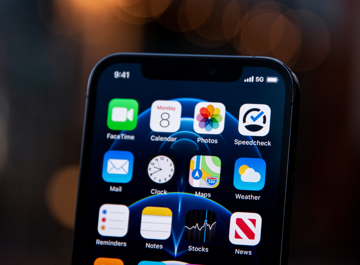 锦屏苹果手机维修分享为什么 iPhone 12 在冬季会自动关机 
