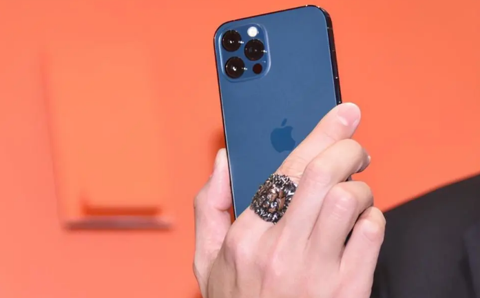 锦屏苹果手机维修分享iPhone12系列重启方法教程 